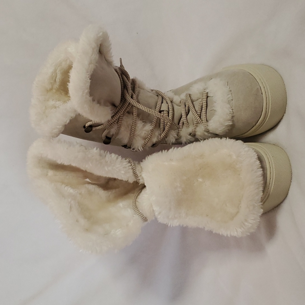Winter Boots Barely Worn